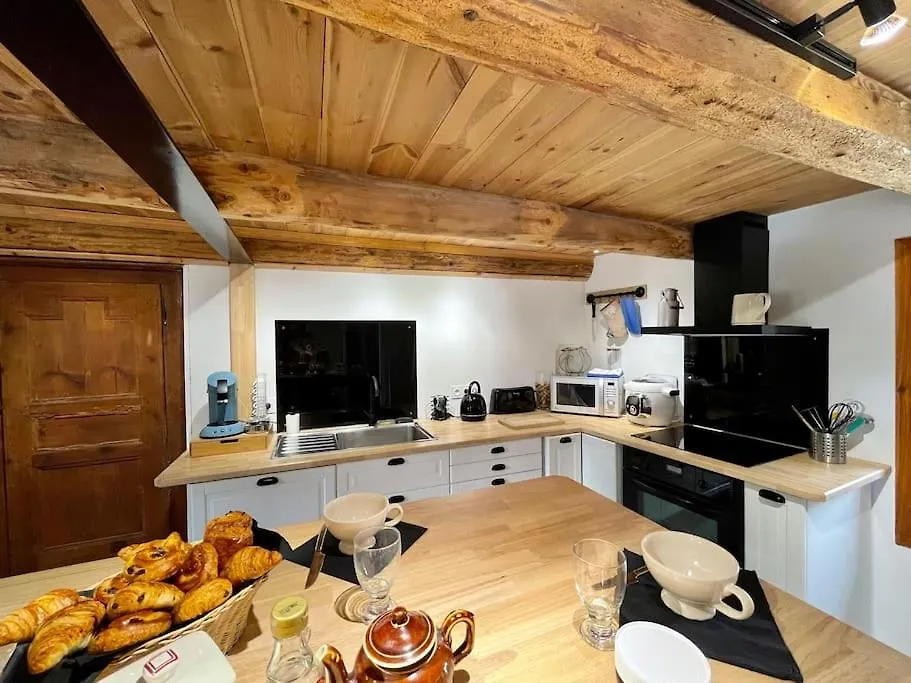 Holiday home Gite Les Voutes Du Chambon Blassac