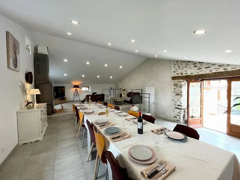 Holiday home Gite Les Voutes Du Chambon Blassac