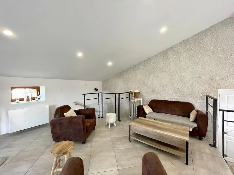 Holiday home Gite Les Voutes Du Chambon Blassac