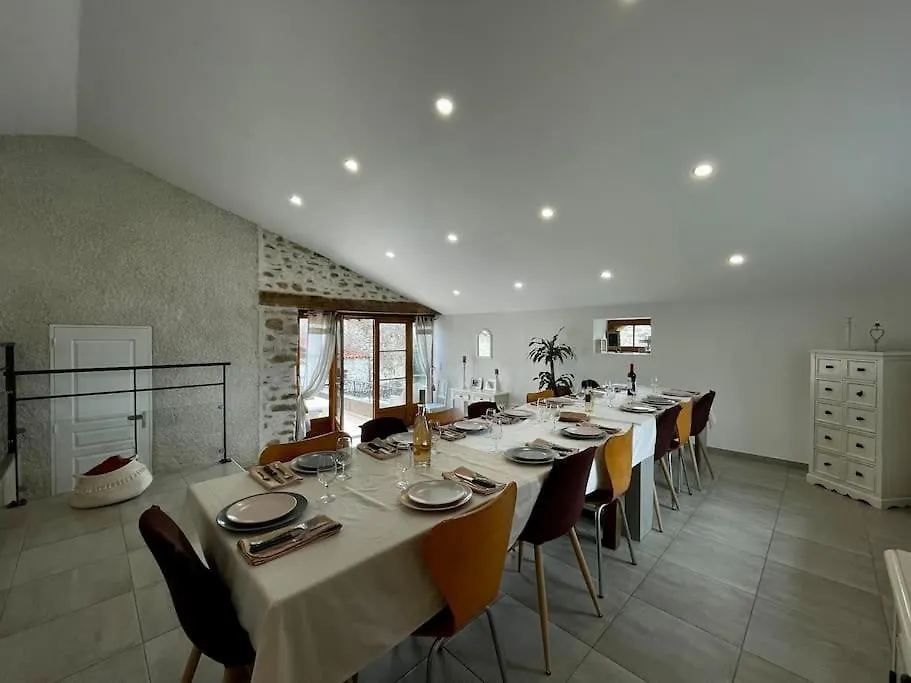 Holiday home Gite Les Voutes Du Chambon Blassac
