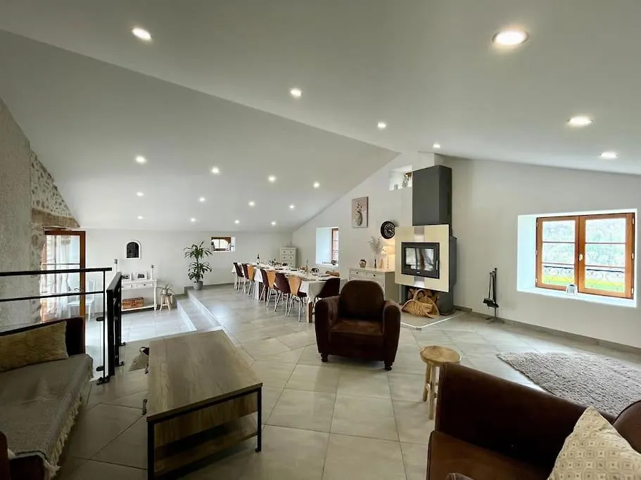 Holiday home Gite Les Voutes Du Chambon Blassac